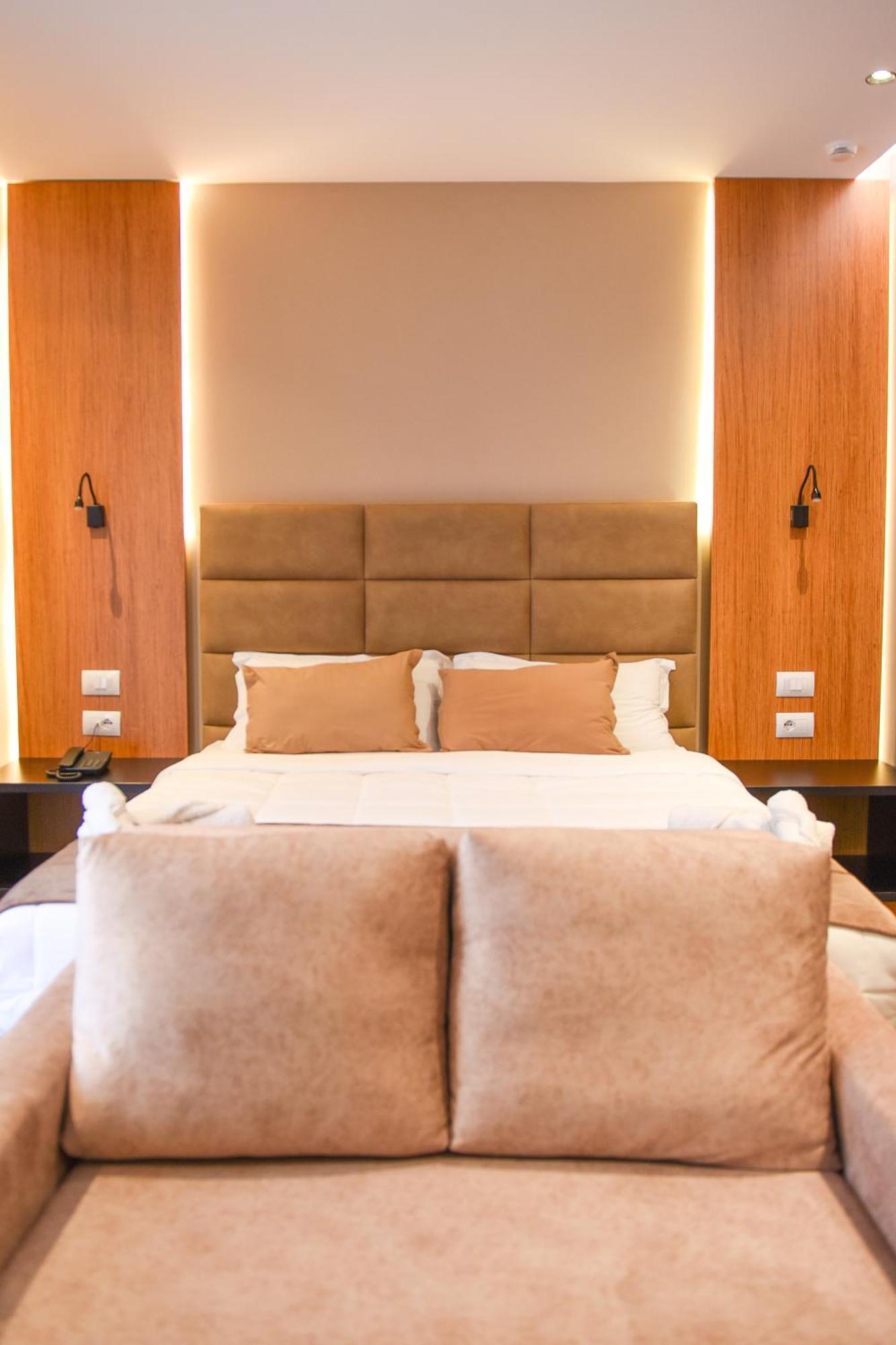 Olivia'S Hill Resort Kryemëdhej Dış mekan fotoğraf