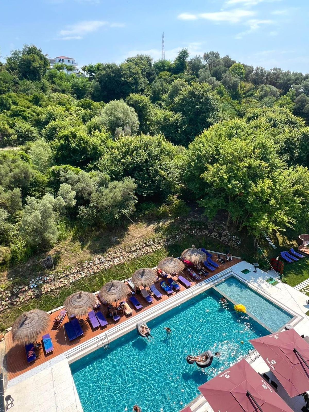Olivia'S Hill Resort Kryemëdhej Dış mekan fotoğraf