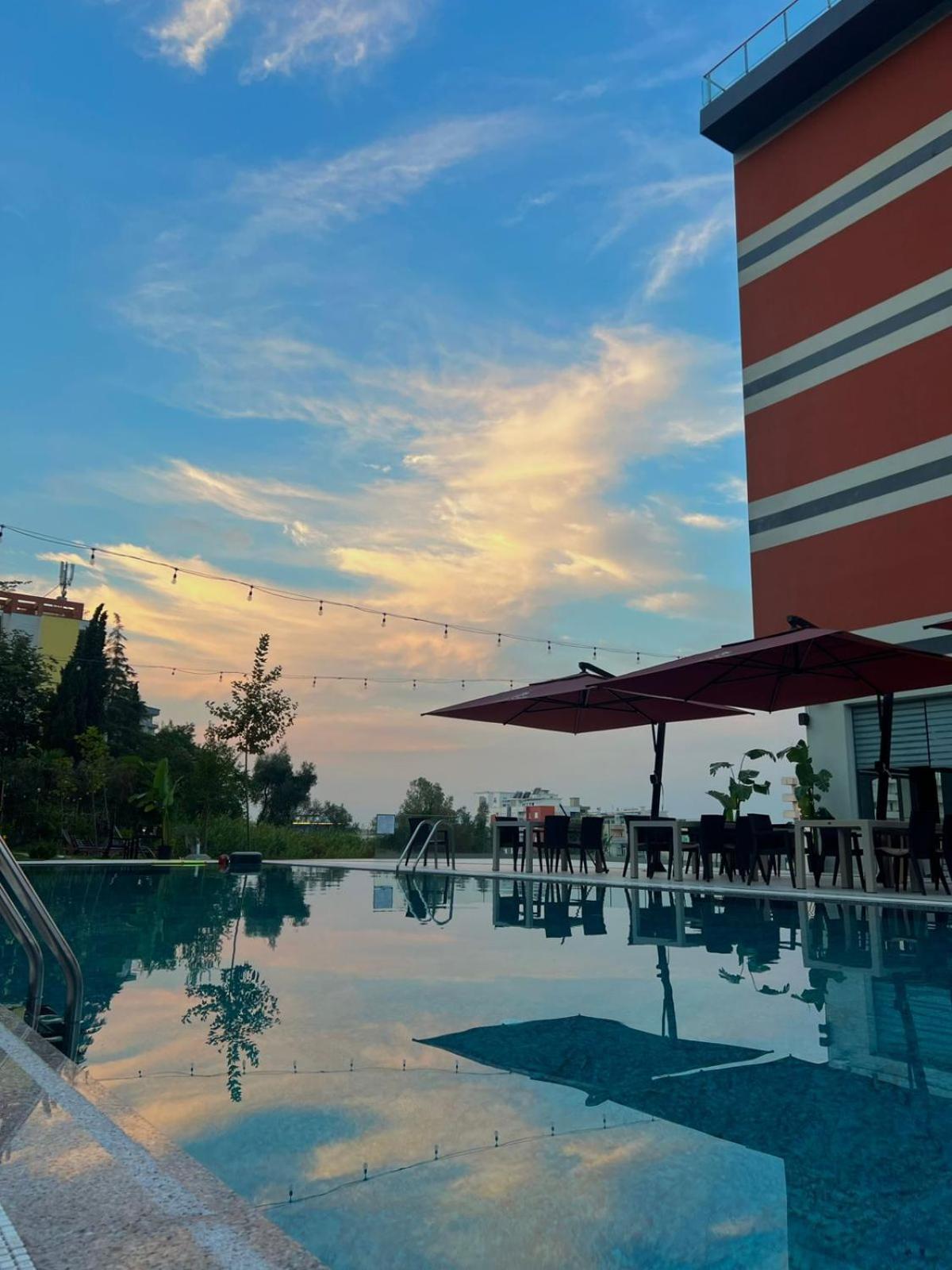 Olivia'S Hill Resort Kryemëdhej Dış mekan fotoğraf