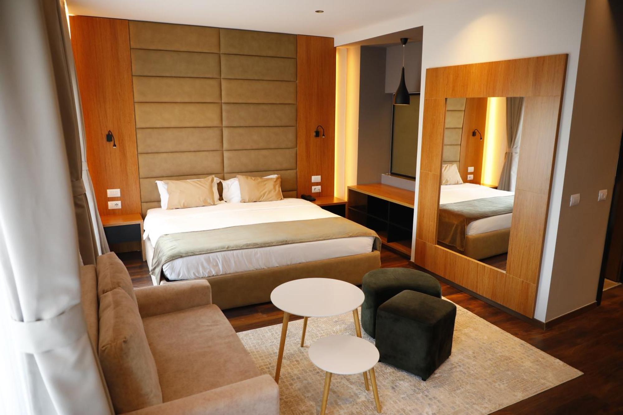Olivia'S Hill Resort Kryemëdhej Dış mekan fotoğraf