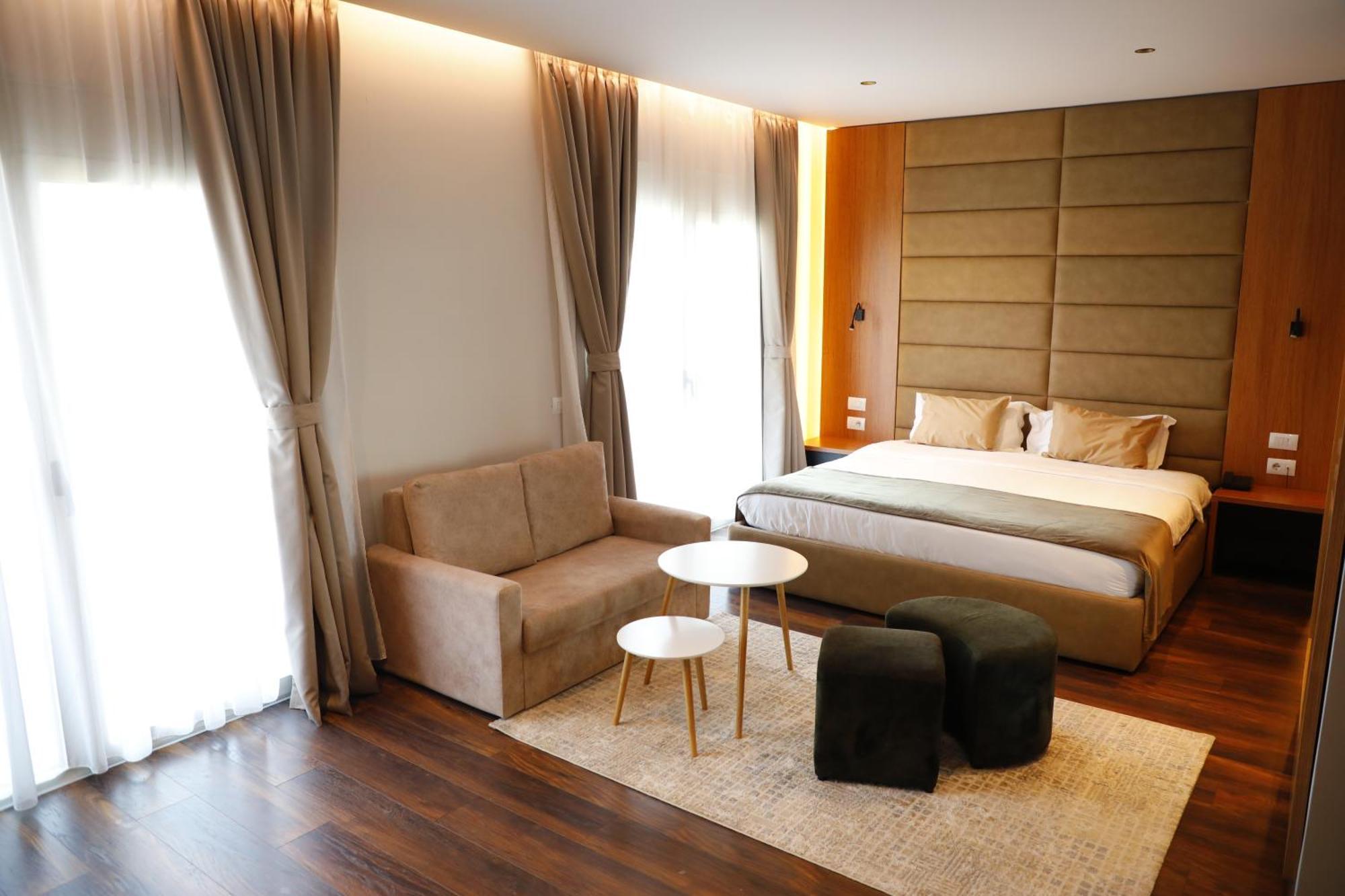Olivia'S Hill Resort Kryemëdhej Dış mekan fotoğraf