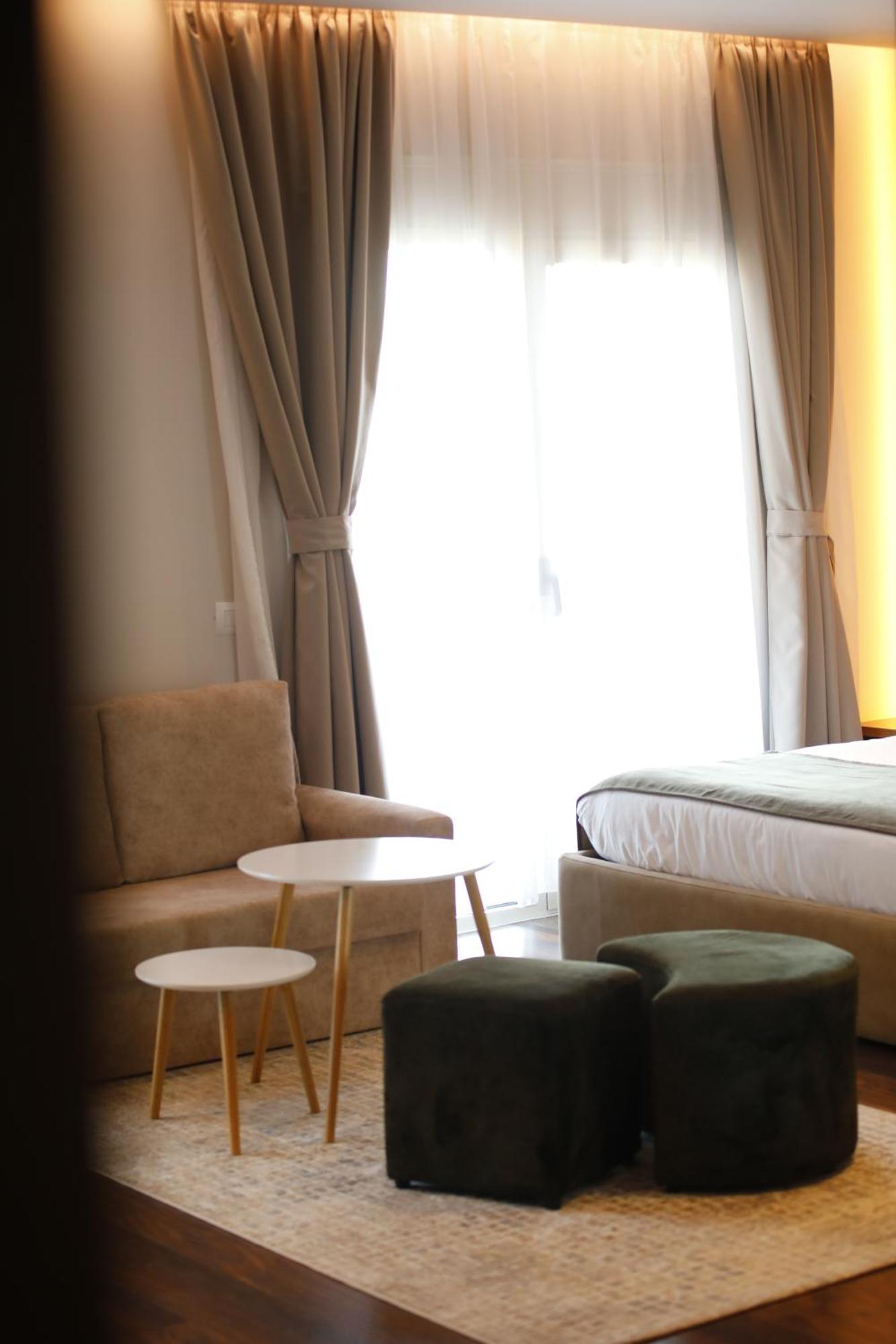 Olivia'S Hill Resort Kryemëdhej Dış mekan fotoğraf