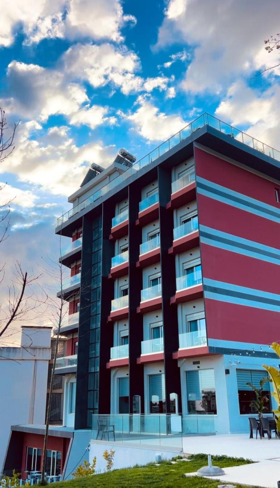Olivia'S Hill Resort Kryemëdhej Dış mekan fotoğraf